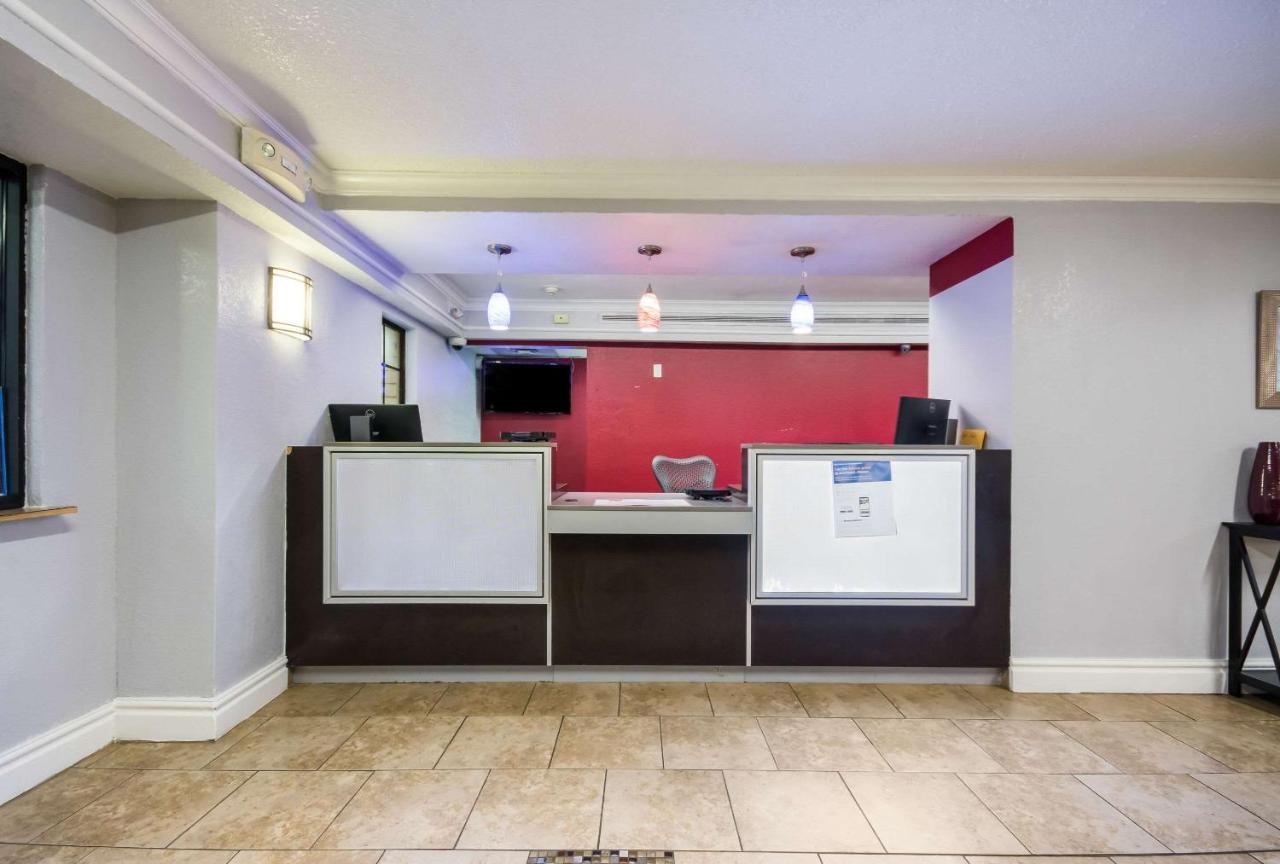 Econo Lodge Del City エクステリア 写真