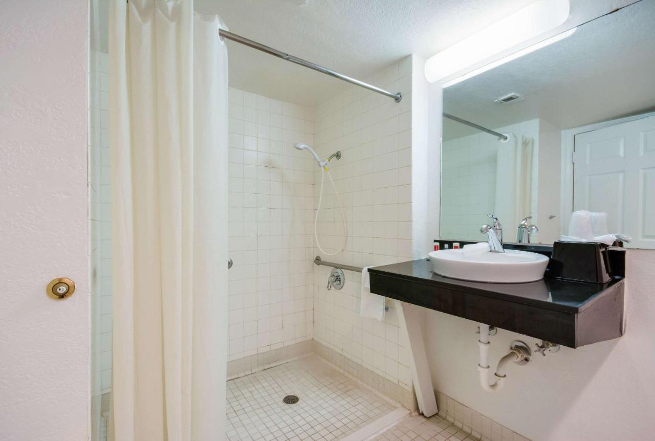 Econo Lodge Del City エクステリア 写真