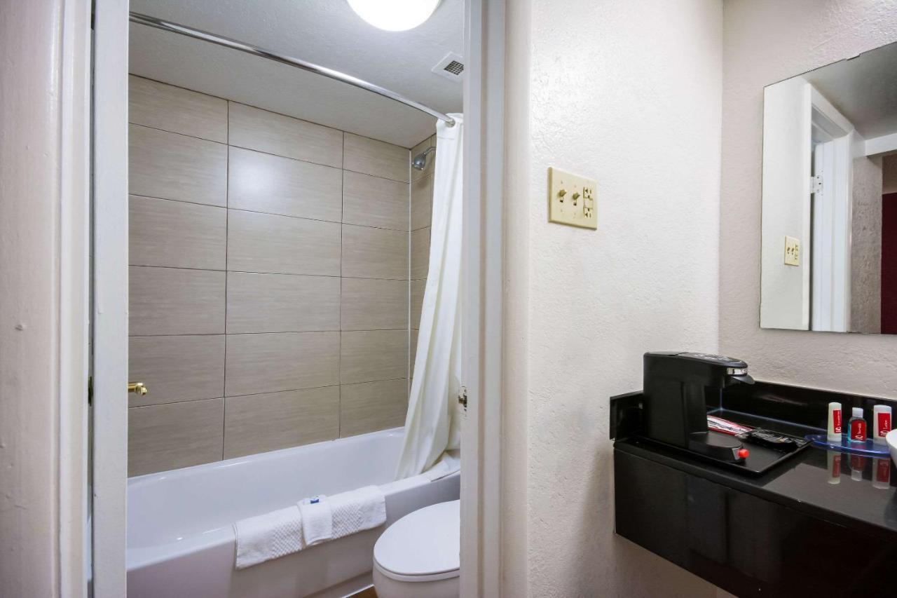Econo Lodge Del City エクステリア 写真