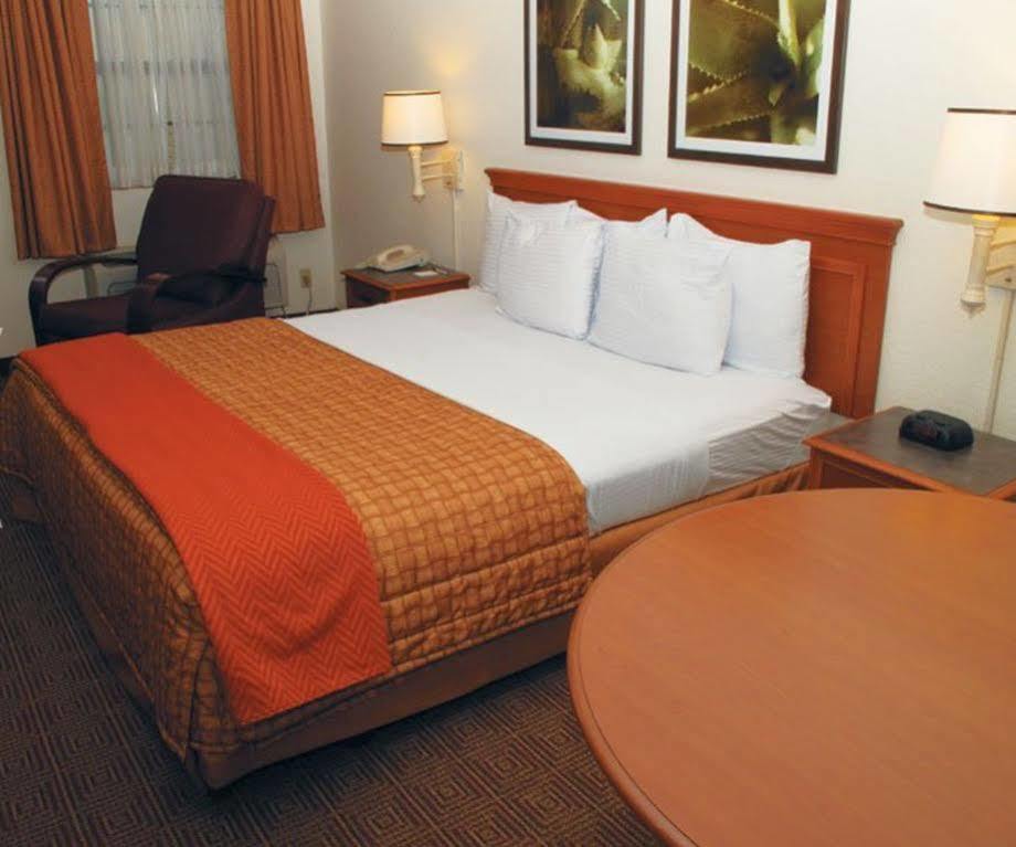 Econo Lodge Del City エクステリア 写真