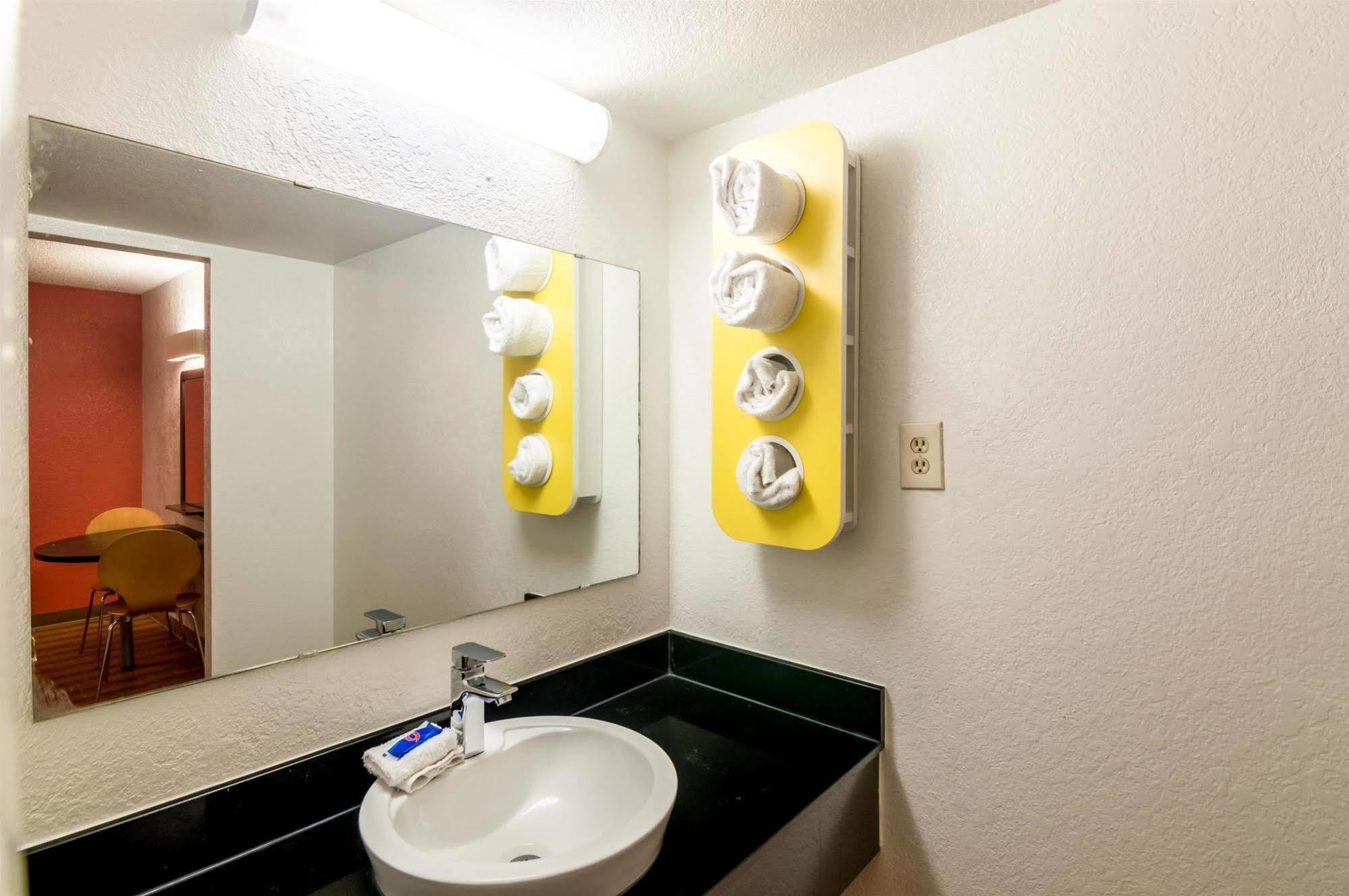 Econo Lodge Del City エクステリア 写真