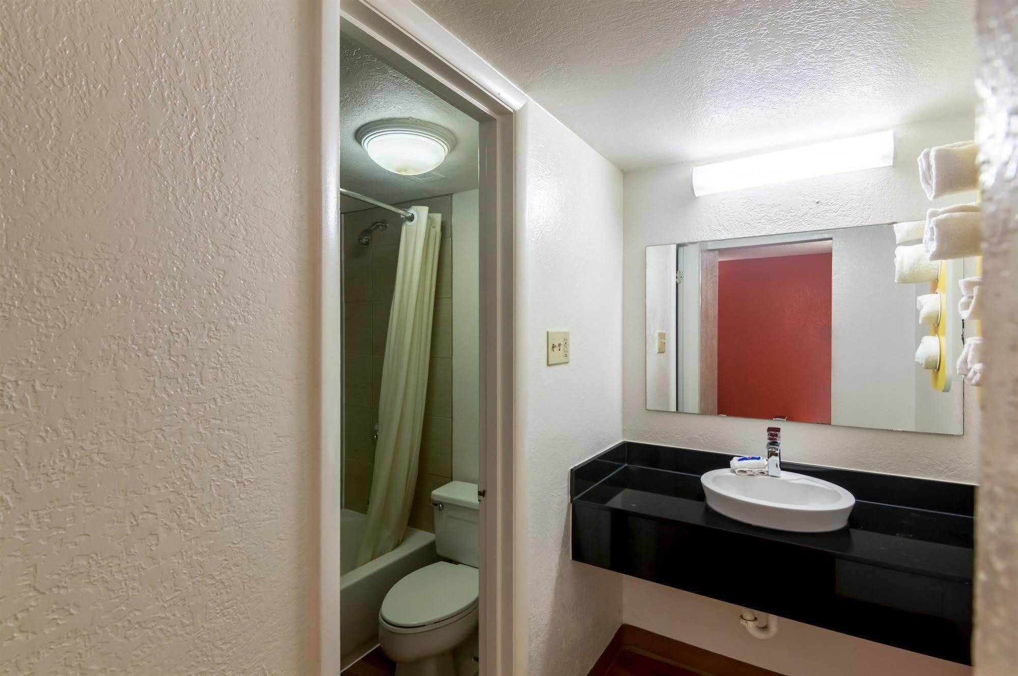 Econo Lodge Del City エクステリア 写真