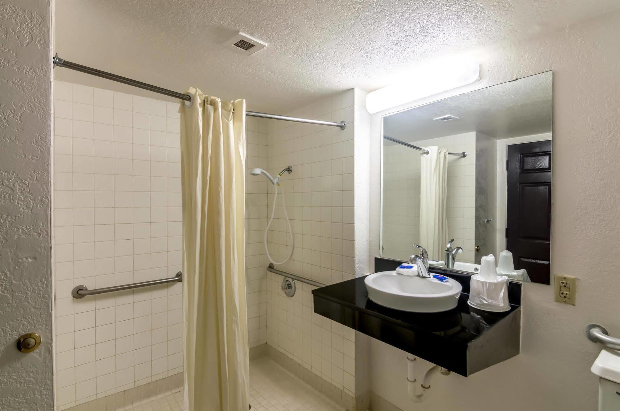 Econo Lodge Del City エクステリア 写真